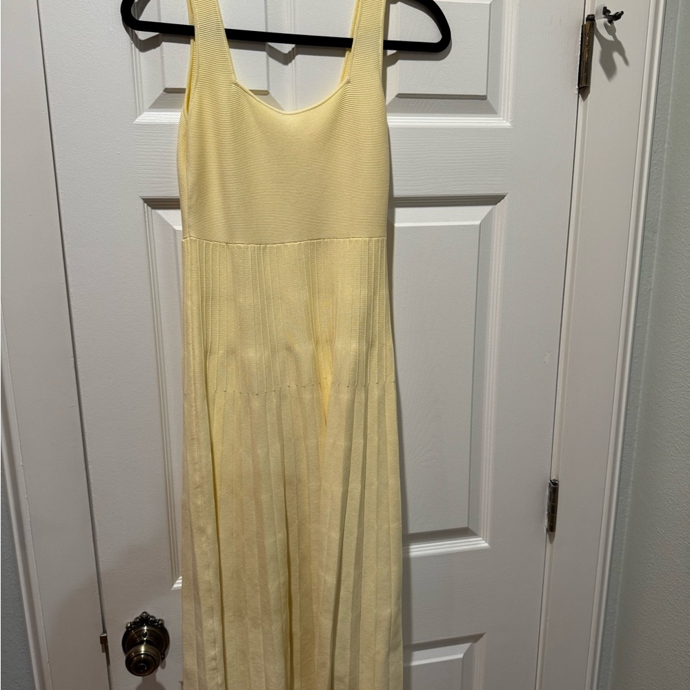 Commense Pale Yellow Sleeveless Maxi Dress